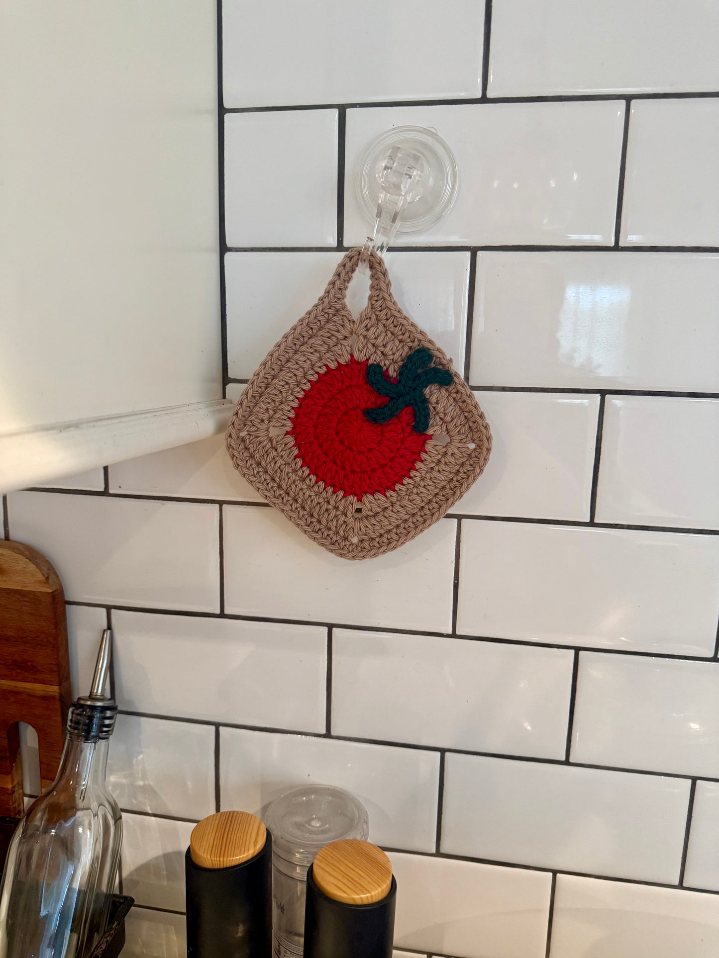 Tomato Crochet Pot Holder – Taupe